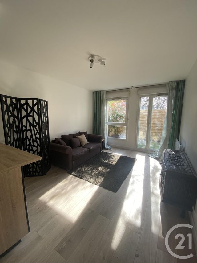 Appartement F2 à louer - 2 pièces - 37.85 m2 - MONTFERMEIL - 93 - ILE-DE-FRANCE - Century 21 Agence Du Cèdre